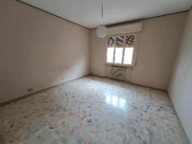 Foto Appartamento a Jesi Via dei Colli - Viale Verdi di 100 m² con 6 locali