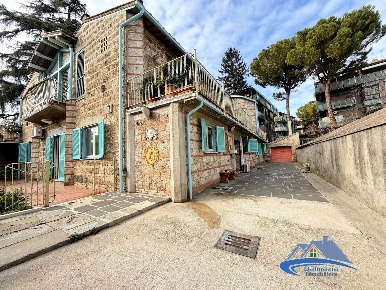 Foto Appartamento in via gioacchino belli 1, Terni Centro di 144 m²