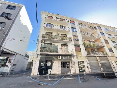 Foto Locale commerciale in Corso San Vito  82, Mascalucia Centro di 72 m²