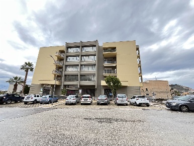 Foto Appartamento in Via dante 102, Bagheria Centro di 110 m² con 4 locali