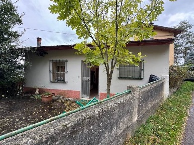 Foto Casa indipendente in Via Crocette di Sotto 332, Gaggio Montano