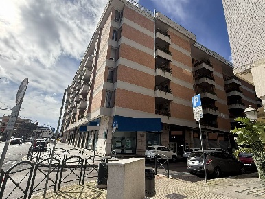 Foto Magazzino in Viale Japigia 18, Lecce Mazzini di 68 m² con 1 locali