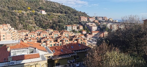 Foto Appartamento in VIA DELFINO 12, Varazze Centro di 80 m² con 5 locali