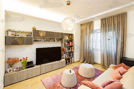 Foto Appartamento in via de la Salle  10, Milano Crescenzago di 73 m²