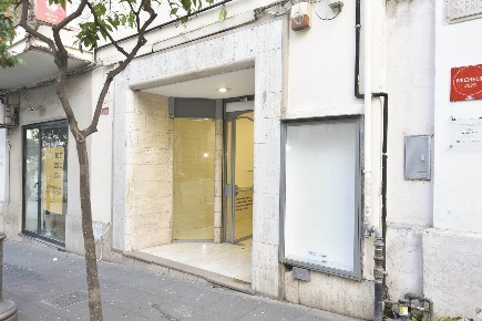 Foto Attività commerciale a Salerno Centro di 70 m² in affitto