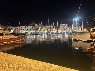 Foto Appartamento in VIA AMENDOLA, La Maddalena di 100 m² con 4 locali