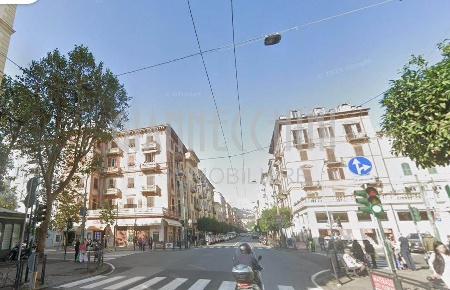 Foto Locale commerciale a La Spezia Centro Storico di 102 m² con 3 locali