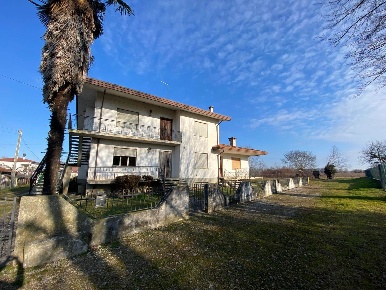 Foto Villa unifamiliare in Via Abbazia 4, Gruaro Giai di 420 m² in vendita