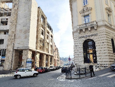 Foto Negozio a Avellino Emanuele II, C. Colombo, Morelli e Silvati di 28 m²
