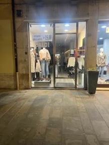 Foto Attività commerciale a Civitanova Marche Centro di 70 m² con 1 locali