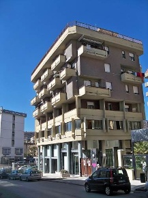 Foto Ufficio in via Piave 20, Caltanissetta Centro di 45 m² con 3 locali