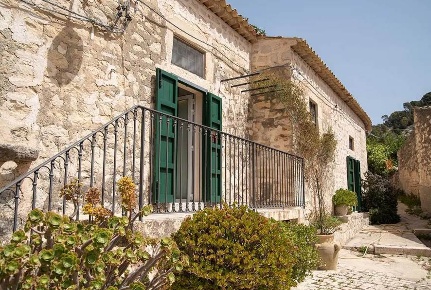 Foto Casa indipendente in via prati  17, Scicli Centro di 180 m² in vendita