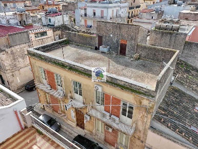 Foto Appartamento in VIA ALESSANDRO MANZONI 69, Rosolini di 300 m²