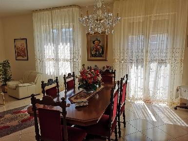 Foto Appartamento in Via Pernice, Palermo Guadagna di 90 m² con 4 locali