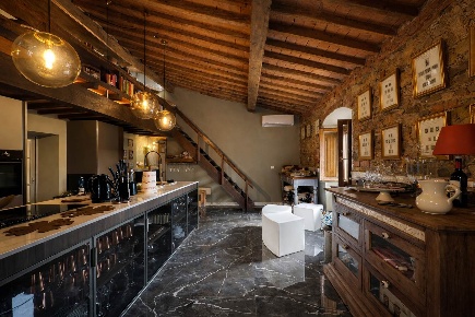 Foto Appartamento a Castagneto Carducci Centro di 198 m² con 7 locali