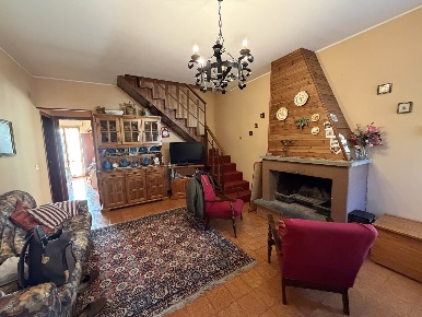 Foto Villa a schiera in via Vallesina, Serravalle di Chienti Centro