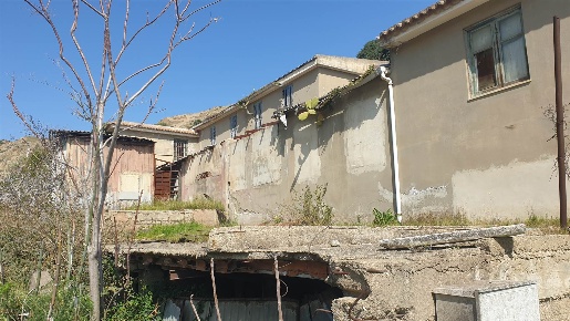 Foto Appartamento in TORRENTE PACE, Messina Curcuraci di 500 m² in vendita