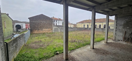 Foto Struttura sanitaria a Acquanegra sul Chiese Centro di 1200 m²