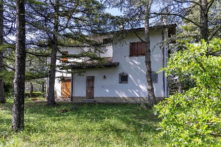 Foto Villa unifamiliare in via costa 15, Monte Roberto di 180 m² in vendita