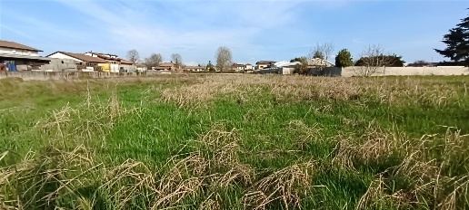 Foto Terreno edificabile a Suno di 1528 m² in vendita