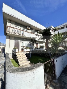 Foto Villa unifamiliare in Via Badino 213, Terracina di 132 m² con 4 locali