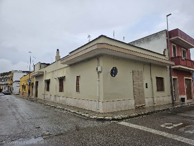 Foto Casa indipendente in Via fiume 30, Mesagne di 125 m² con 7 locali