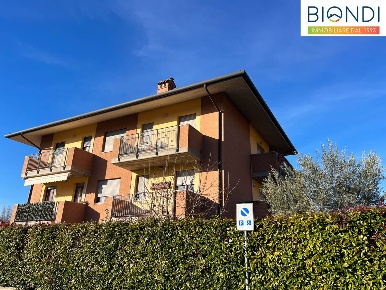 Foto Appartamento in via Moroni, Scanzorosciate Scanzo Rosciate di 130 m²