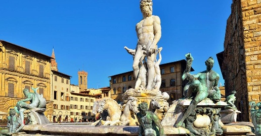Foto Hotel a Firenze Santo Spirito di 300 m² con 5 locali in vendita