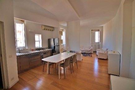 Foto Appartamento in Via degli Orti di San Giorgio 1, Siracusa di 86 m²