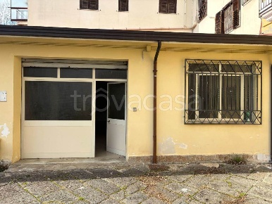 Foto Magazzino a Avellino di 120 m² in affitto