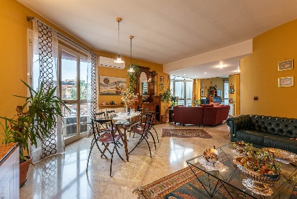 Foto Appartamento in Via San Martino 59, Ficarazzi di 167 m² con 8 locali