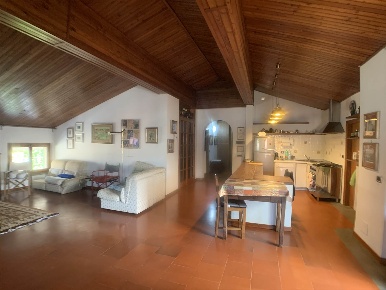 Foto Appartamento in Via Procacci, Pistoia Stadio di 153 m² con 3 locali