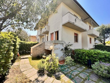 Foto Appartamento in Via degli Olivi 23, Rosignano Marittimo di 81 m²