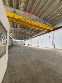 Foto Capannone industriale a Pontenure Montale di 1355 m² con 4 locali