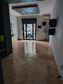 Foto Negozio in Via Risorgimento  115, Messina San Martino di 60 m²