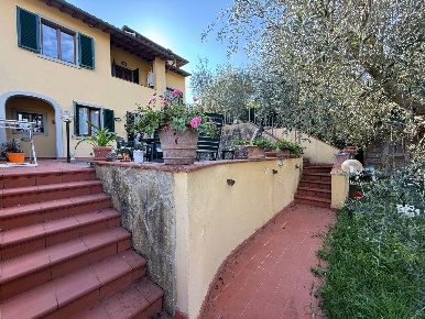 Foto Casa indipendente a Impruneta Tavarnuzze di 190 m² con 5 locali