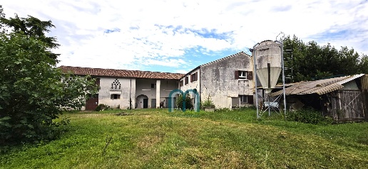 Foto Attività commerciale in VIA PORARA  105, Mirano Scaltenigo di 1017 m²