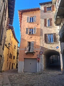 Foto Attività commerciale in Via Romegialli, Sondrio Centro di 37 m²