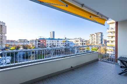 Foto Appartamento in Via Carlo Perini 18, Milano Quarto Oggiaro di 53 m²