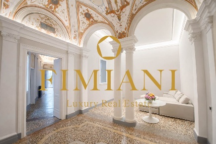 Foto Appartamento in PIAZZA D'AZEGLIO 15, Firenze D'Azeglio di 600 m²