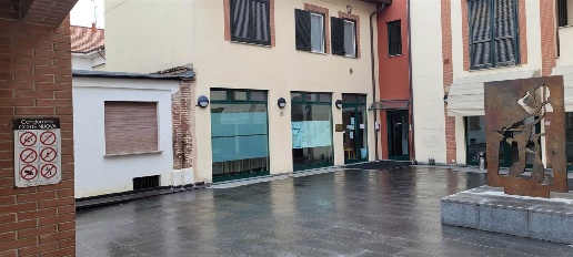 Foto Negozio in Via I° maggio 15/H, Ceriano Laghetto Centro di 70 m²