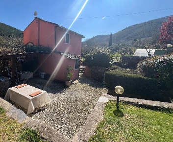 Foto Rustico in via di sant'andrea, Capannori di 60 m² con 2 locali