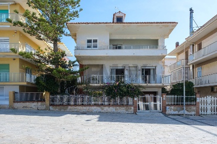Foto Villa unifamiliare in via Livorno 4, Ragusa Marina di Ragusa Centro