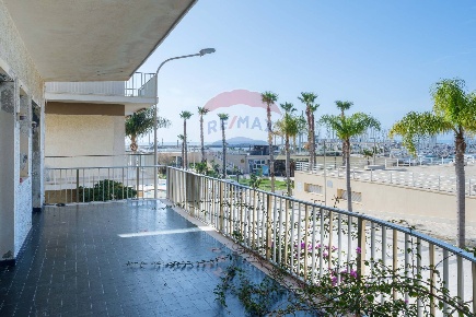 Foto Villa singola in via Livorno, Ragusa Marina di Ragusa Centro di 400 m²