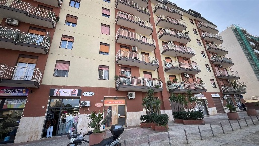 Foto Appartamento in via Leonardo da Vinci 434, Palermo di 210 m²
