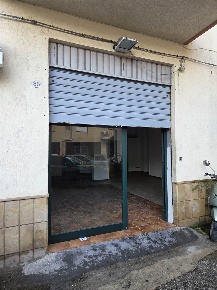 Foto Locale commerciale in Via Modigliani 86, Sciacca Centro di 77 m²