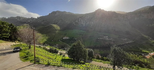 Foto Appartamento a Gratteri Centro di 59 m² con 4 locali in vendita