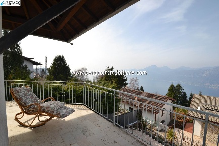 Foto Appartamento a San Zeno di Montagna Prada di 115 m² con 5 locali
