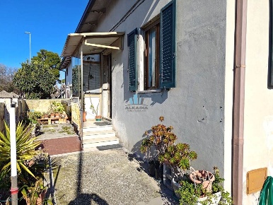 Foto Casa indipendente a Castelfidardo Acquaviva Villa Musone di 92 m²