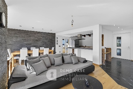 Foto Appartamento in Via Cimavilla 12, Gordona Centro di 145 m² in vendita